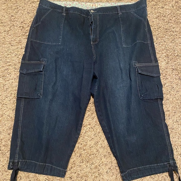 Northcrest Women’s Plus Denim Shorts 24W NWOT - Picture 2 of 9